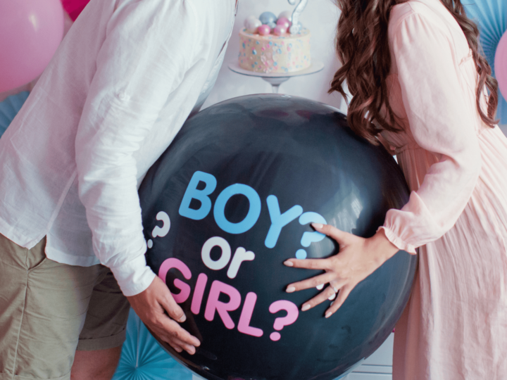 Cadeau pour gender reveal : qu’offrir aux futurs parents ?